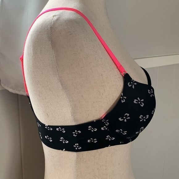 Victoria’s Secret push up bra 34A EUC - Picture 2 of 10